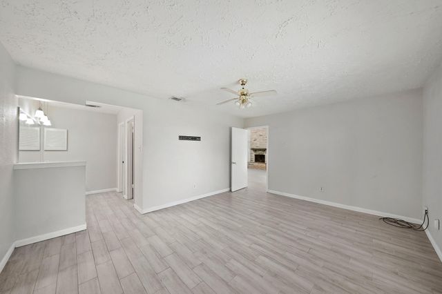 13923 Ludgate Pass, Houston, TX 77034