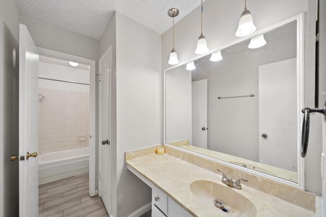 13923 Ludgate Pass, Houston, TX 77034