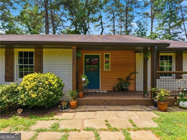 1225 Dewberry Lane, Canton, GA 30114