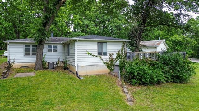 8527 Garfield Avenue, Kansas City, MO 64132