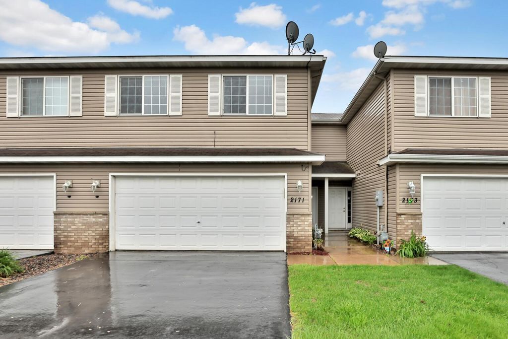 2171 Cleveland Way S, Cambridge, MN 55008