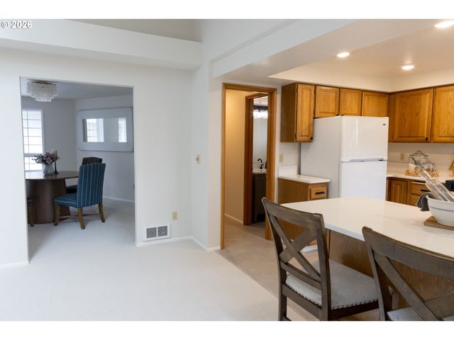 2372 S 22ND Ct, Florence, OR 97439