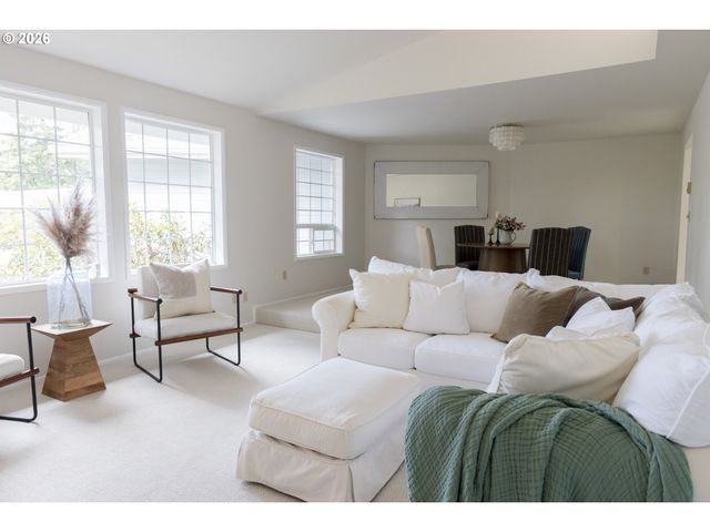 2372 S 22ND Ct, Florence, OR 97439