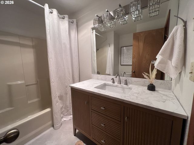 2372 S 22ND Ct, Florence, OR 97439