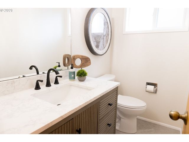 2372 S 22ND Ct, Florence, OR 97439