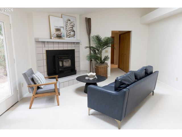 2372 S 22ND Ct, Florence, OR 97439