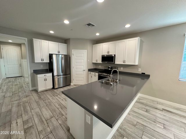 13180 W CLIFFROSE Road, Peoria, AZ 85383