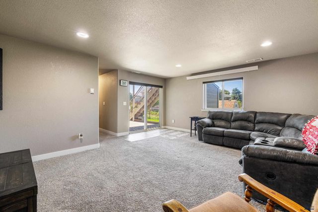 6674 CAMBRIDGE PL, Summerset, SD 57718