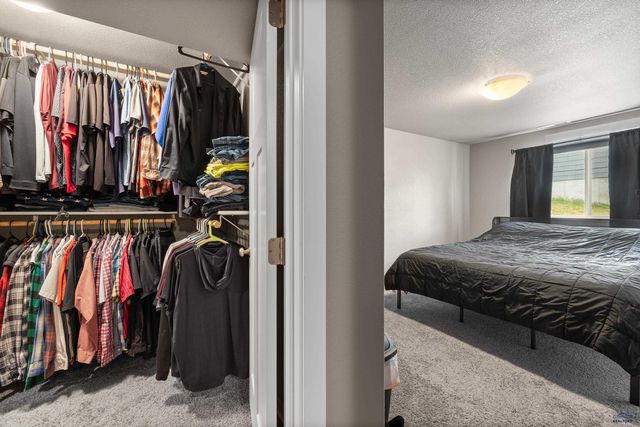 6674 CAMBRIDGE PL, Summerset, SD 57718