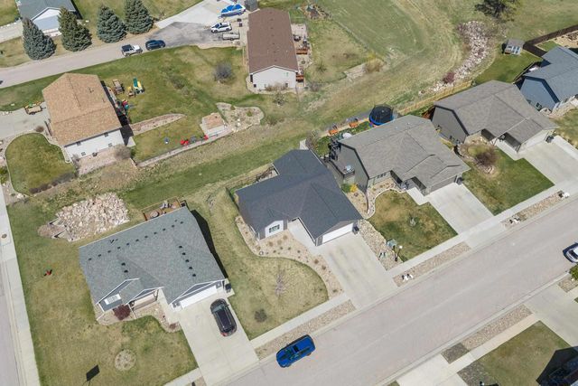 6674 CAMBRIDGE PL, Summerset, SD 57718