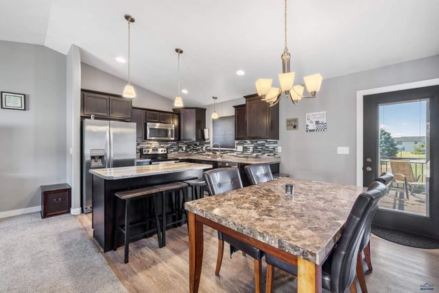 6674 CAMBRIDGE PL, Summerset, SD 57718