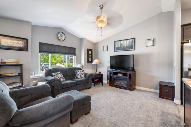 6674 CAMBRIDGE PL, Summerset, SD 57718