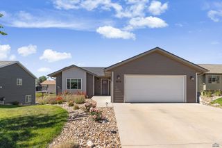 6674 CAMBRIDGE PL, Summerset, SD 57718