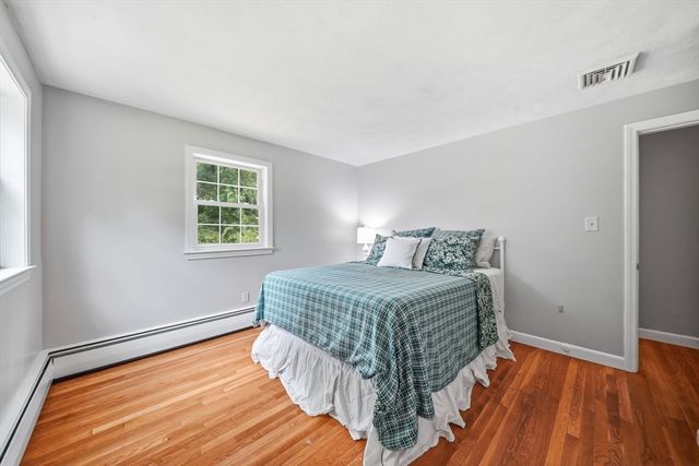 737 North St, Tewksbury, MA 01876