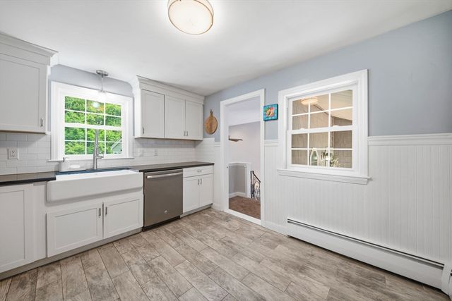 737 North St, Tewksbury, MA 01876