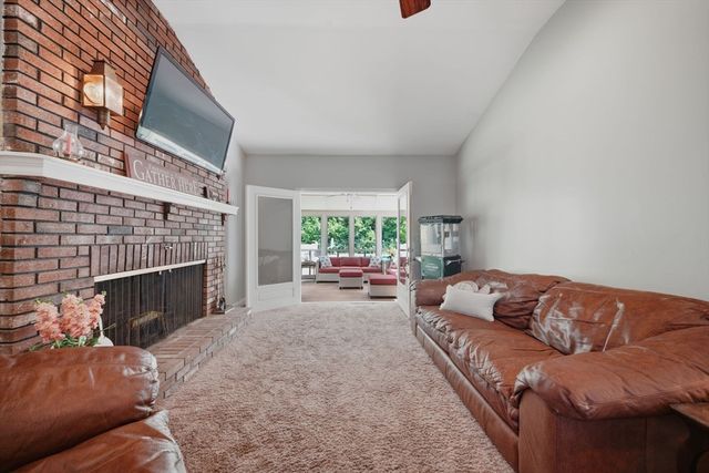 737 North St, Tewksbury, MA 01876