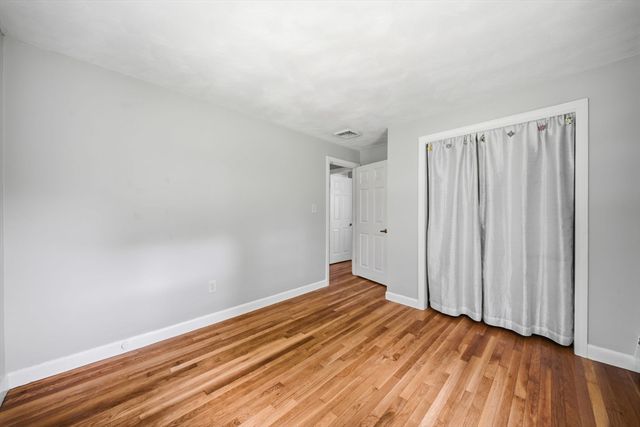 737 North St, Tewksbury, MA 01876