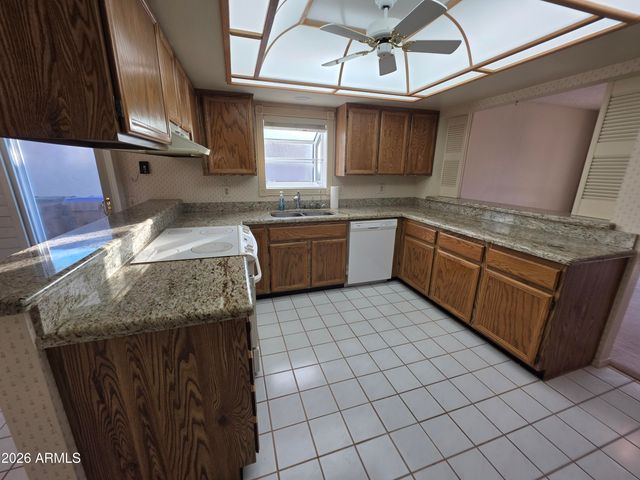 26617 S BEECH CREEK Drive, Sun Lakes, AZ 85248