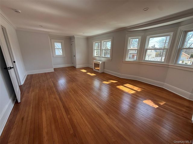 120 Lena Avenue, Freeport, NY 11520