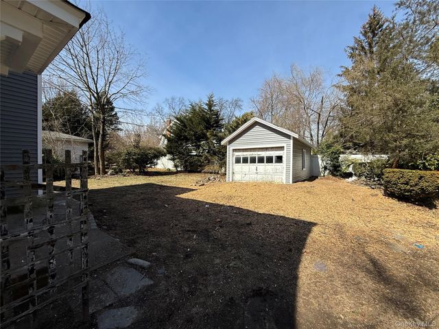 120 Lena Avenue, Freeport, NY 11520