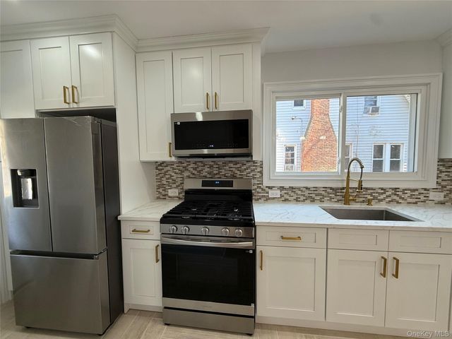 120 Lena Avenue, Freeport, NY 11520