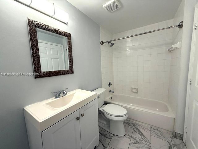 2015 SE 10th Avenue 127, Fort Lauderdale, FL 33316