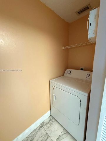 2015 SE 10th Avenue 127, Fort Lauderdale, FL 33316