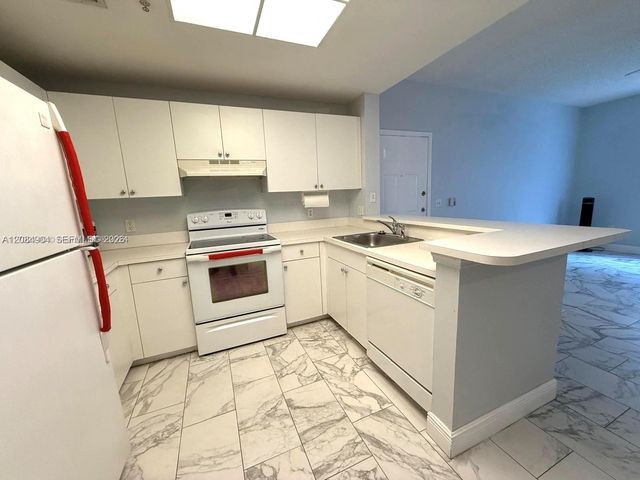2015 SE 10th Avenue 127, Fort Lauderdale, FL 33316