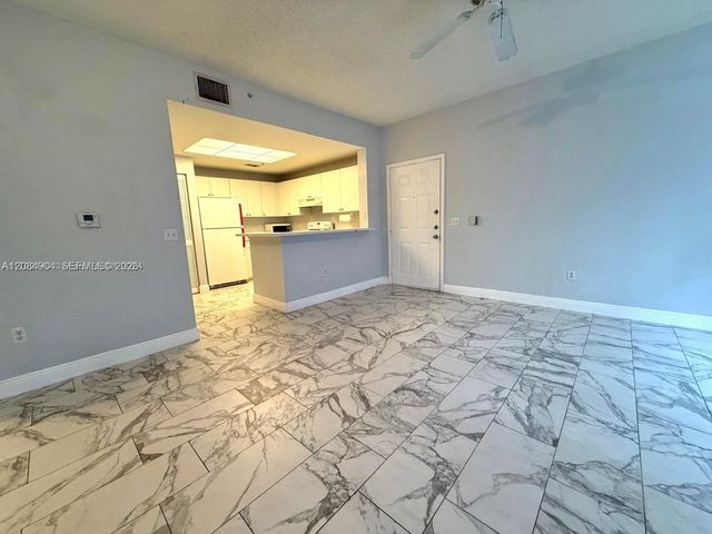 2015 SE 10th Avenue 127, Fort Lauderdale, FL 33316