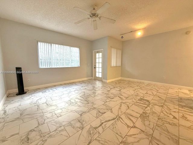 2015 SE 10th Avenue 127, Fort Lauderdale, FL 33316