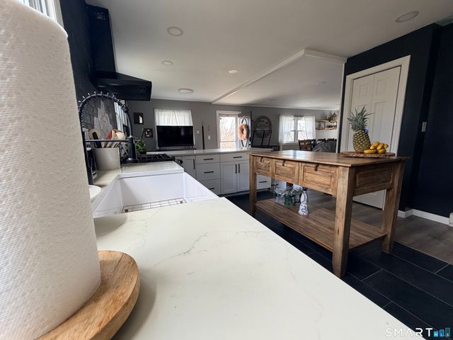 39 Candle Hill Road, New Fairfield, CT 06812