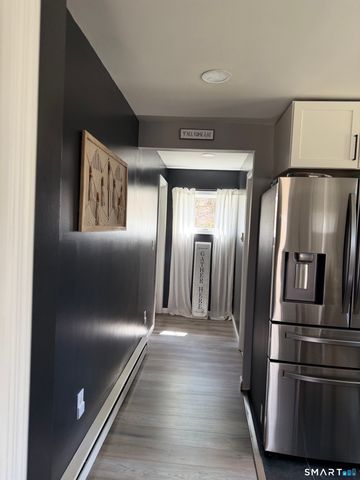 39 Candle Hill Road, New Fairfield, CT 06812