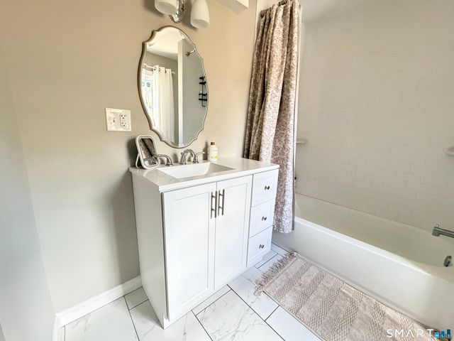 39 Candle Hill Road, New Fairfield, CT 06812