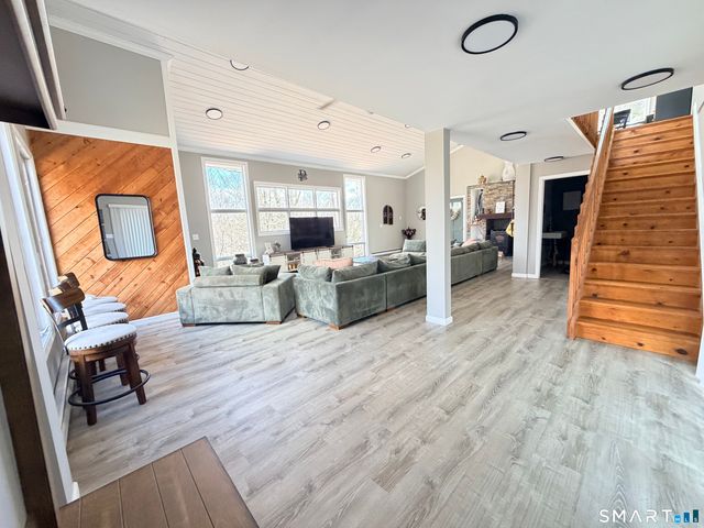 39 Candle Hill Road, New Fairfield, CT 06812