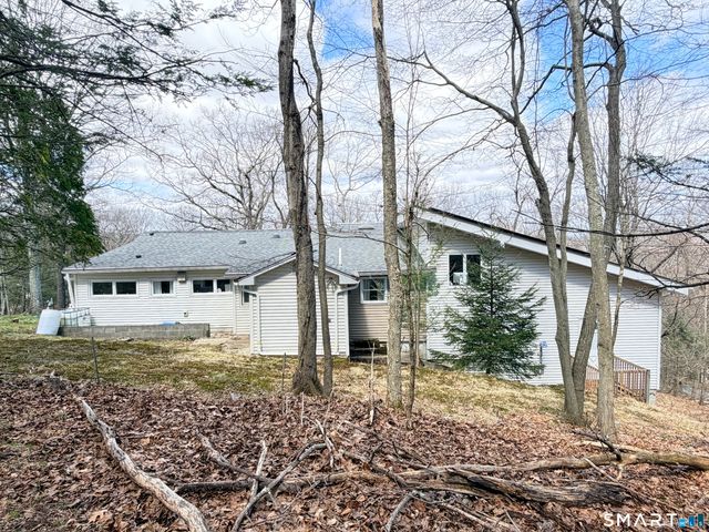 39 Candle Hill Road, New Fairfield, CT 06812