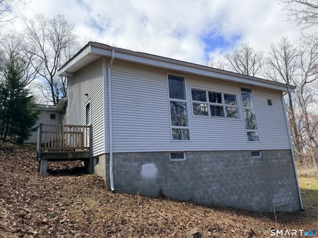 39 Candle Hill Road, New Fairfield, CT 06812