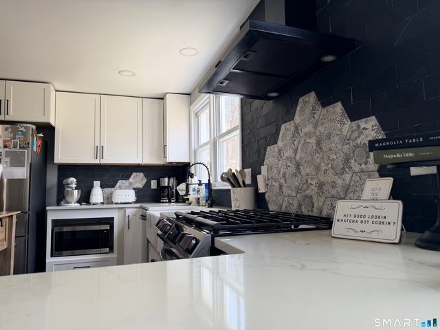 39 Candle Hill Road, New Fairfield, CT 06812