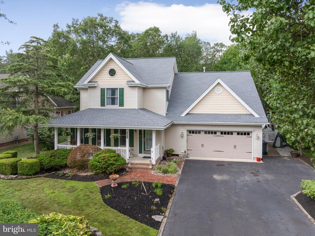 223 HILLIARD BLVD, Manahawkin, NJ 08050