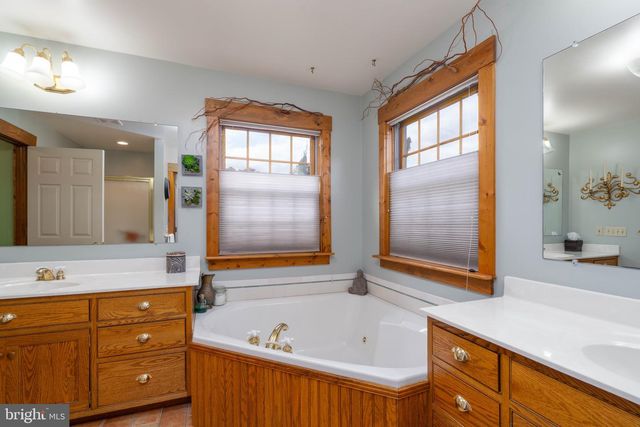 15 PHILLIP DRIVE, Kirkwood, PA 17536