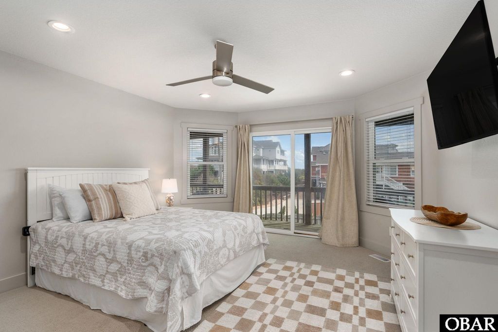 Image 37 of property listing at 504 Sandbucket Arch Lot 150, Corolla, NC 27927