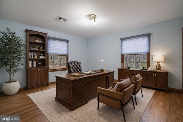 169 E MOUNTAIN RD, Hillsborough, NJ 08844