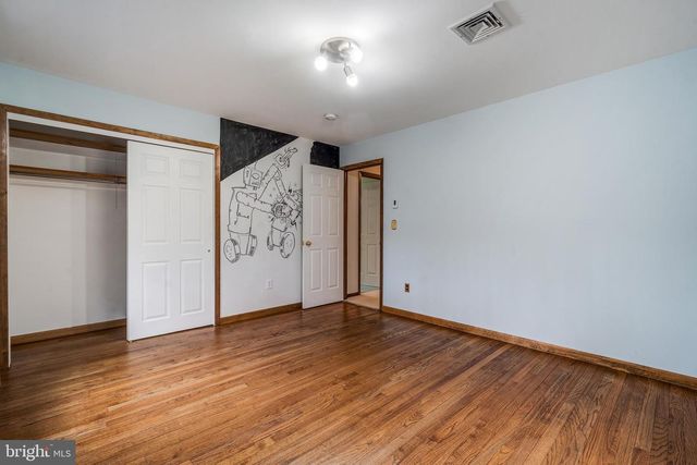 169 E MOUNTAIN RD, Hillsborough, NJ 08844
