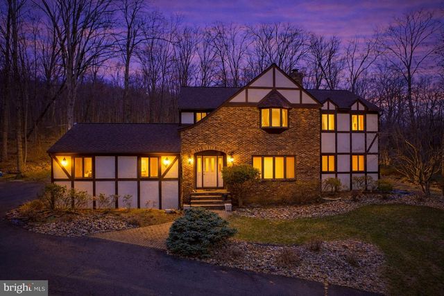 169 E MOUNTAIN RD, Hillsborough, NJ 08844
