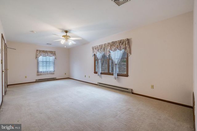 169 E MOUNTAIN RD, Hillsborough, NJ 08844