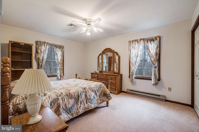 169 E MOUNTAIN RD, Hillsborough, NJ 08844