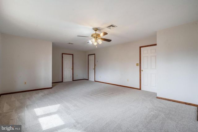 169 E MOUNTAIN RD, Hillsborough, NJ 08844