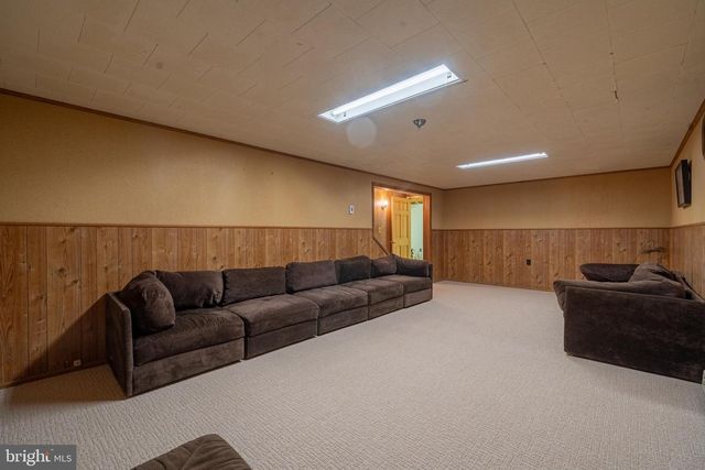 169 E MOUNTAIN RD, Hillsborough, NJ 08844