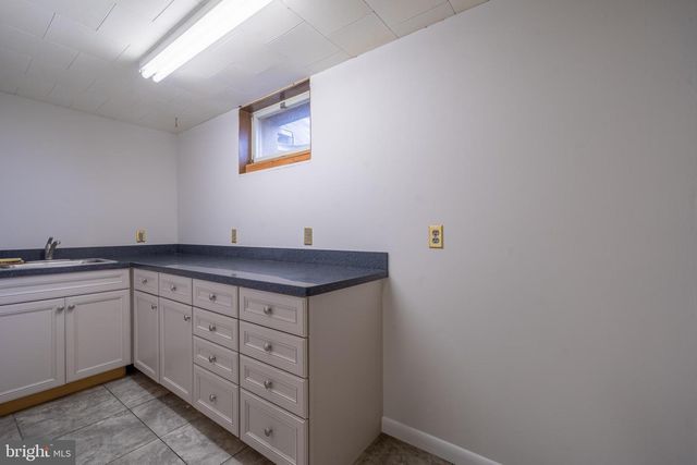 169 E MOUNTAIN RD, Hillsborough, NJ 08844