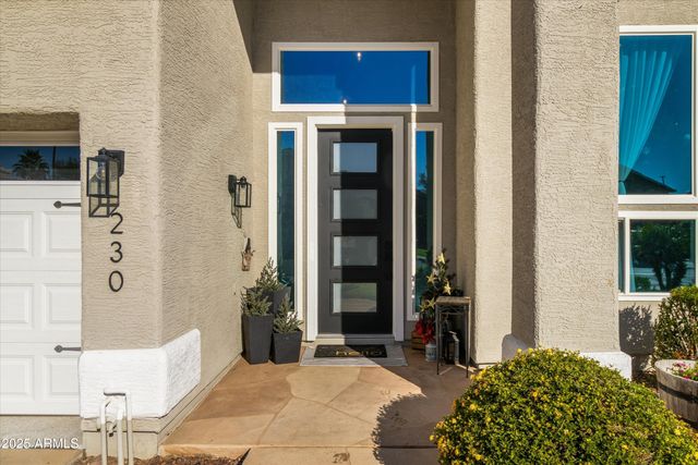 230 E ARABIAN Drive, Gilbert, AZ 85296