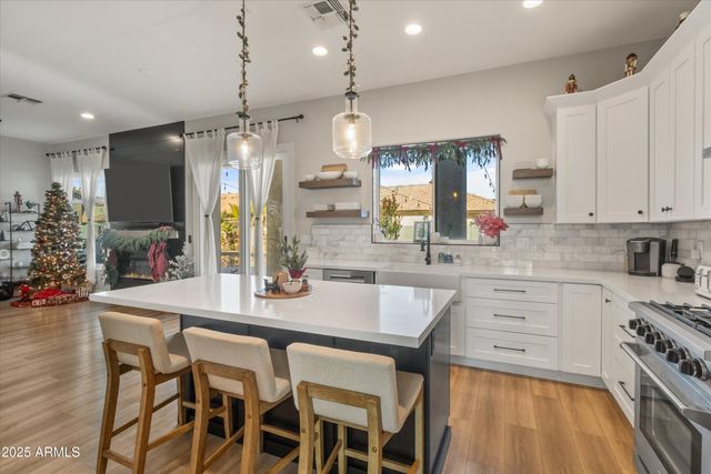 230 E ARABIAN Drive, Gilbert, AZ 85296